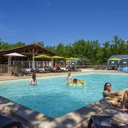 Kamp alanı 4 Etoiles - Piscine - Eeieac Castelnaud La Chapelle